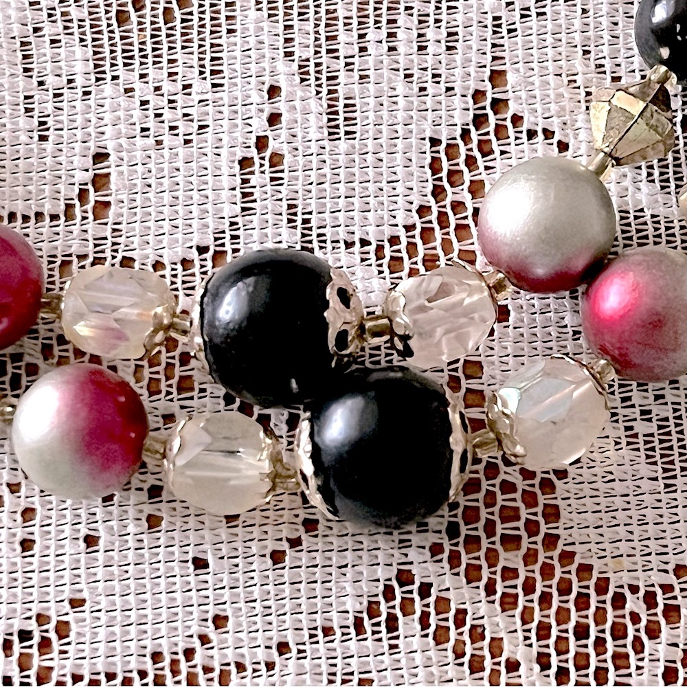 🖤 Vintage Japan Black, Pink & AB Beaded Necklace